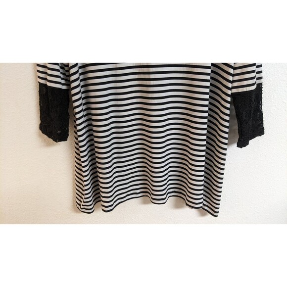 Women's CHICO'S Black/White Striped Lace Trim Jersey Swing Top 12 - Picture 9 of 11